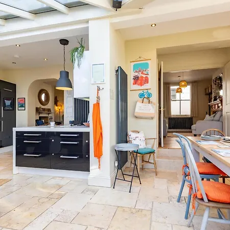 Harbour View House Old Town Sea Views Sleeps 8 Scarborough