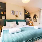 Harbour View House Old Town Sea Views Sleeps 8 Semesterbostad