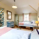Harbour View House Old Town Sea Views Sleeps 8 Semesterbostad Scarborough
