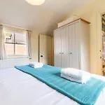 Harbour View House Old Town Sea Views Sleeps 8 Scarborough
