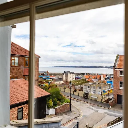 Harbour View House Old Town Sea Views Sleeps 8 Scarborough