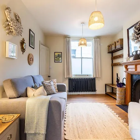 Holiday home Harbour View House *