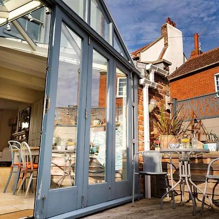 Harbour View House Old Town Sea Views Sleeps 8 * Scarborough