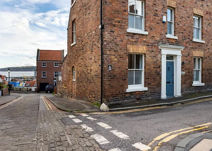 Harbour View House Old Town Sea Views Sleeps 8 * 스카버러